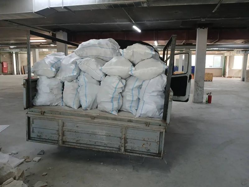 Мешки в кузове Газели
